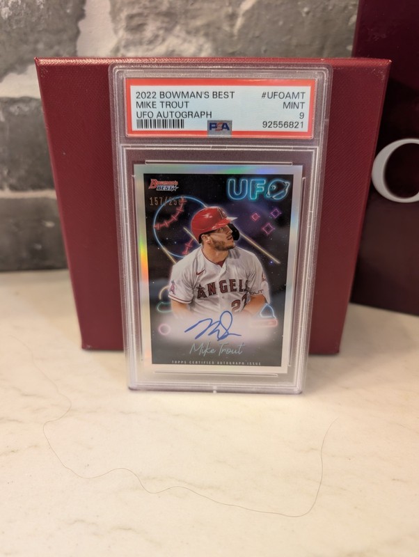 2022 Bowman's Best MIKE TROUT UFO Refractor ON-CARD AUTO /250 PSA 9 MINT view 1