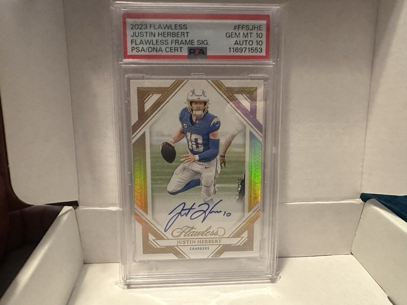 2023 Flawless Football Justin Herbert Flawless Frame Sig On Card Auto /25 PSA 10