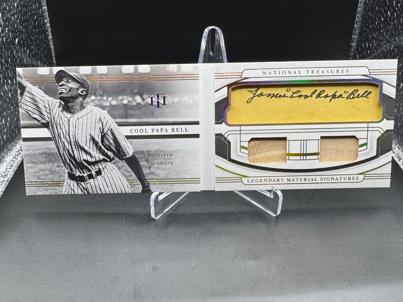 2022 NATIONAL TREASURES!  COOL PAPA BELL!  CUT AUTO! DUAL BAT RELIC!  #/10!  SP!