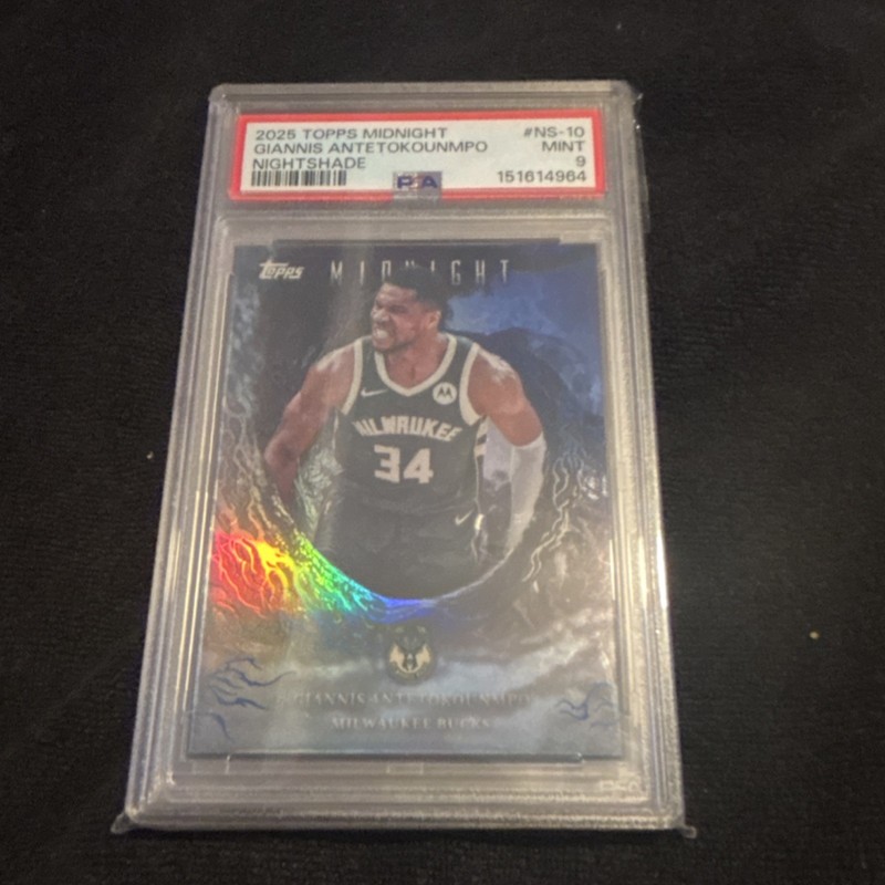 2025 Topps Midnight Giannis Antetokounmpo Nightshade Bucks Insert PSA 9