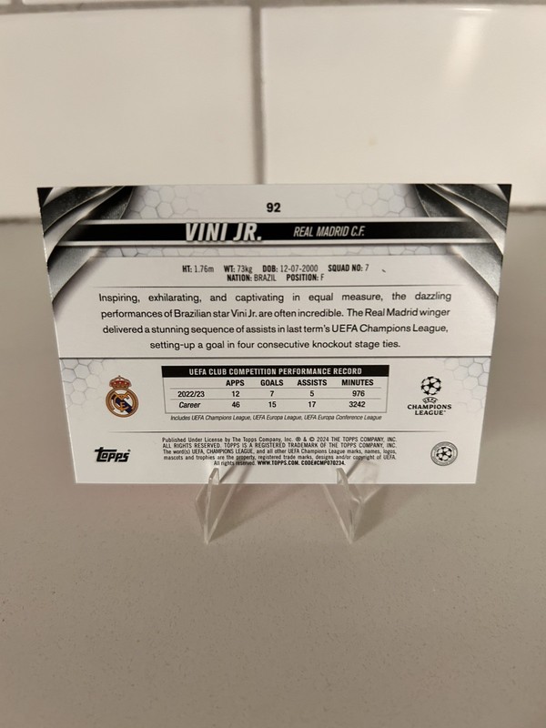2023 Topps UEFA Club Competitions Pink Sparkle Foil Vinicius Junior Vini Jr 5b1! view 2