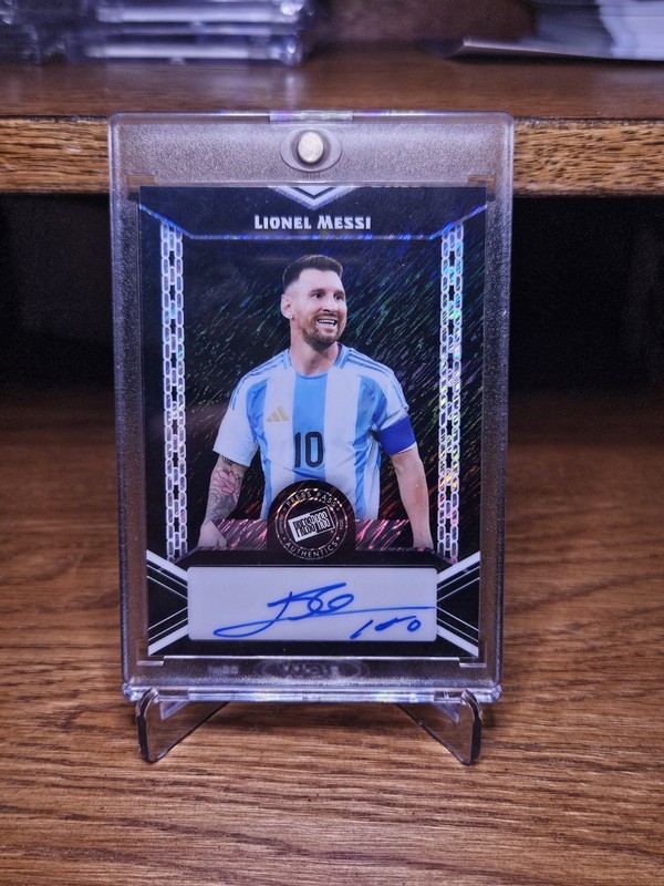 Lionel Messi Auto 2024 Leaf Press Pass /5 | 20A-LM2 view 2