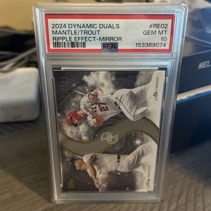 24 TOPPS DYNAMIC DUALS RIPPLE EFFECT MICKEY MANTLE/MIKE TROUT MIRROR 1/2 PSA 10