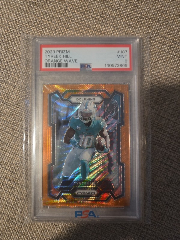 Tyreek Hill Dolphins NFL /60 Panini Prizm PSA 9 Mint #187