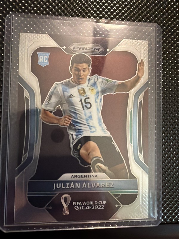 2022 Panini Prizm World Cup Qatar - Julian Alvarez #4 (RC)