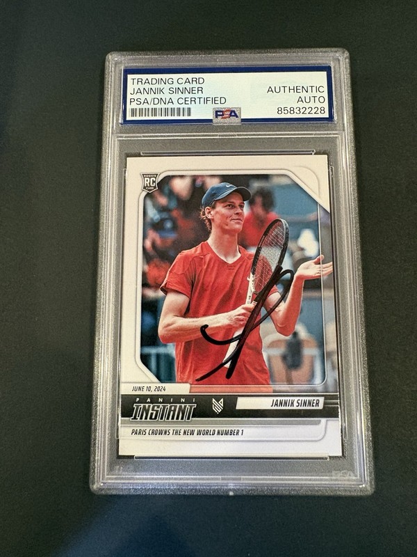 Jannik Sinner Signed Rookie Card PSA/DNA Auto Tennis Roland Garros Italy ATP