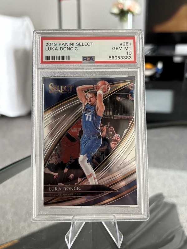 PSA 10 Select Luka Doncic Courtside 2019 Panini Gem Sophomore Year