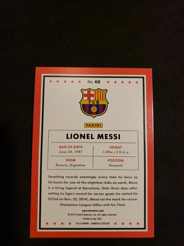 2015 Panini Donruss Soccer Lionel Messi Base #68 view 2