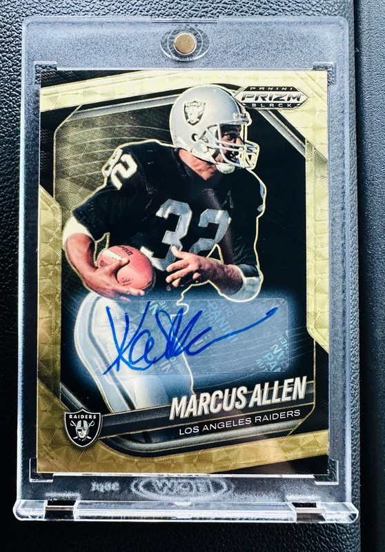 2025-2026 Prizm Black Marcus Allen Gold Vinyl Auto /5 Raiders NFL Legend