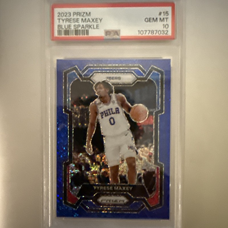 Panini 2023-24 Prizm Tyrese Maxey Blue Sparkle #15 /144 PSA 10 76ers