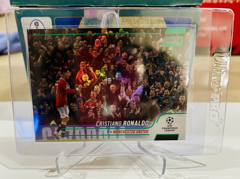 2021-22 Topps Stadium Club Chrome UCL - #7 Cristiano Ronaldo Green Refractor/150