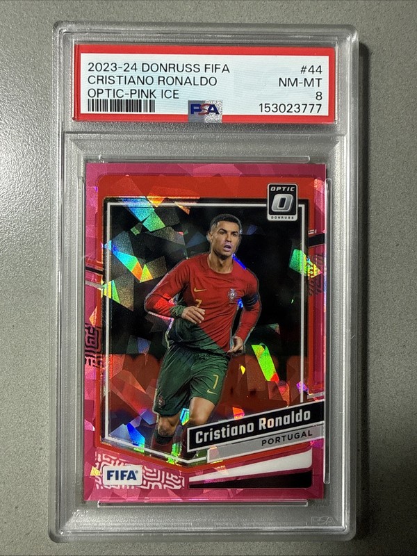 2023 Donruss Optic FIFA Pink Ice /25 Cristiano Ronaldo #44 PSA 8