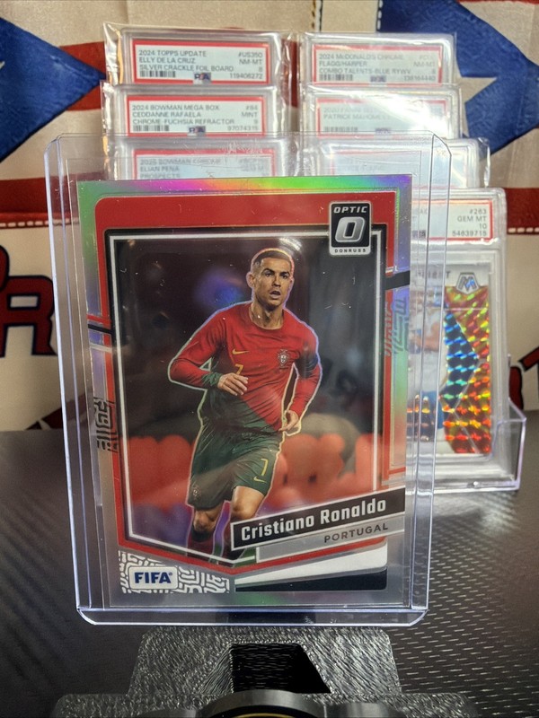 Cristiano Ronaldo 2023-24 Panini Donruss FIFA Optic Holo Prizm #44 2