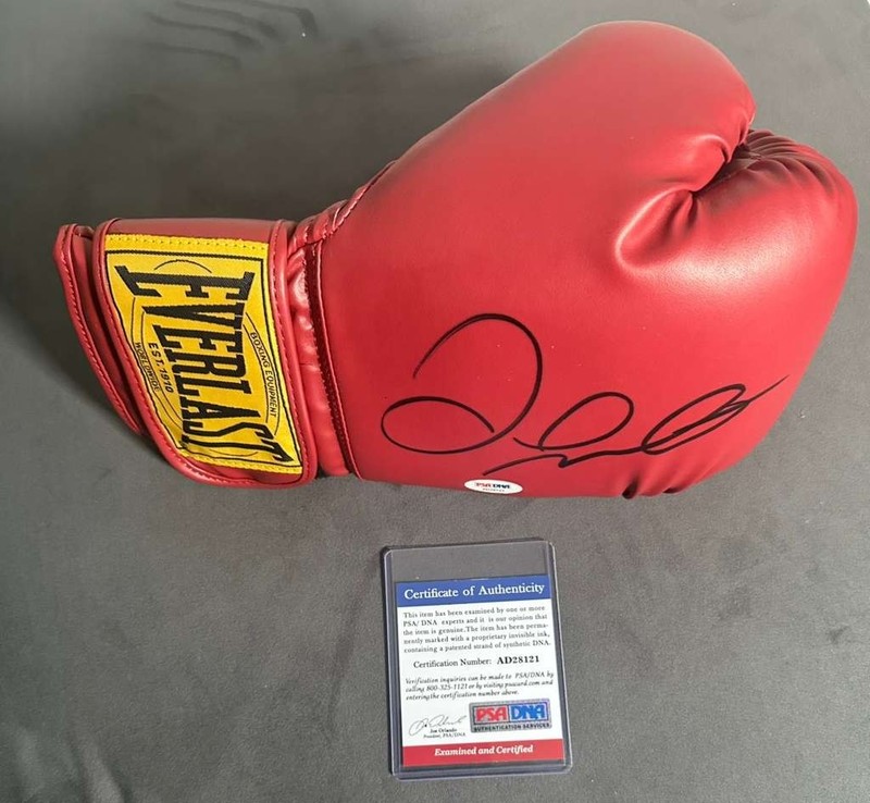Floyd Mayweather  Signed Everlast Boxing Glove Red - PSA DNA authentication view 2