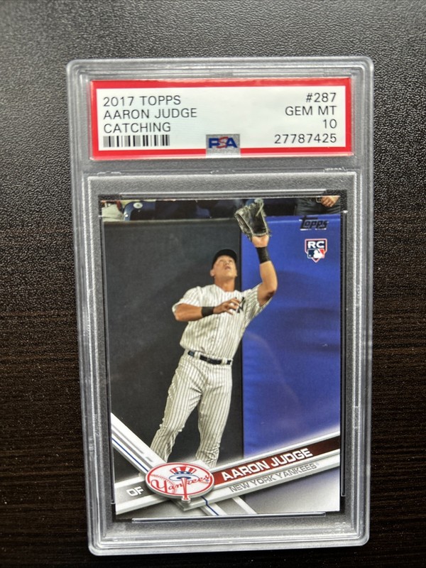 💥2017 Topps - Aaron Judge RC Rookie Catching #287 - PSA 10 GEM MINT view 2