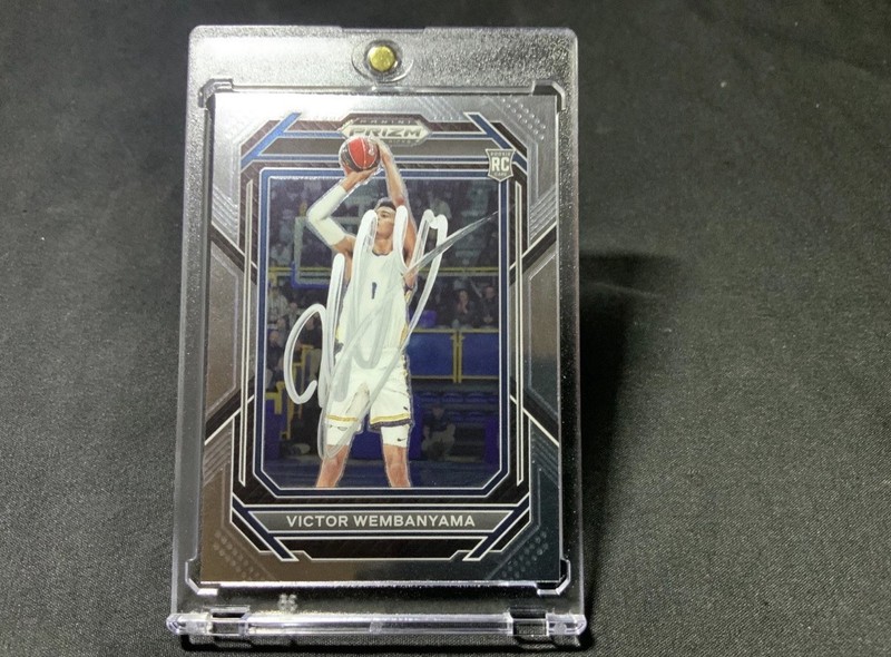 VICTOR WEMBANYAMA RC AUTO Signed 2023 Panini Prizm Draft Picks Auto, w/ COA view 2
