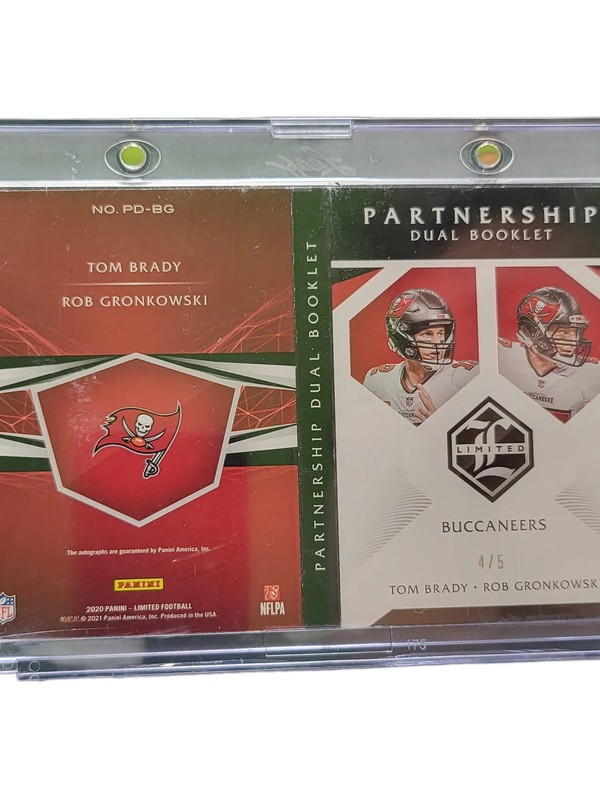 2021 Panini Limited Dual Booklet Tom Brady Rob Gronkowski #PD-BG Auto 4/5 view 2
