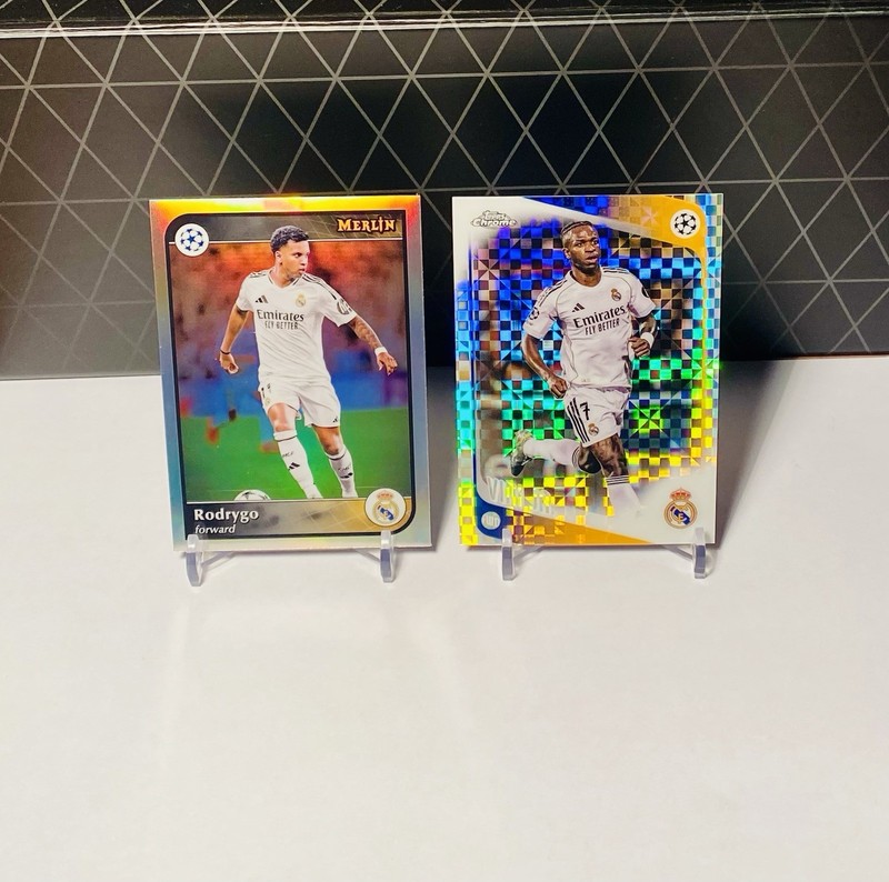 Vinicius Jr. X-Fractor. Rodrygo Silver Refractor. Topps Chrome. Topps Merlin.