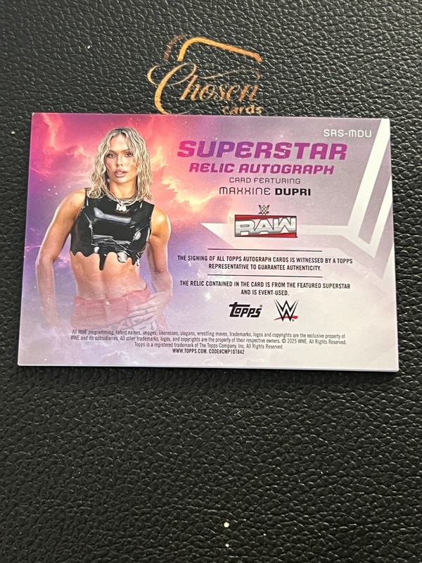 2025 Topps Universe WWE Maxxine Dupri Superstar Relic Auto /50 Gold Stone CF18 view 2
