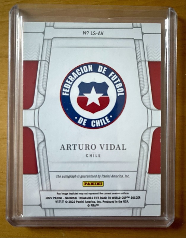 2022 National Treasures Arturo Vidal Legendary Signatures Auto 56/99 view 2
