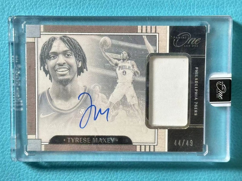 Tyrese Maxey 2023-24 Panini One And One 44/49 Auto Patch GU 76ers #JA-TMX
