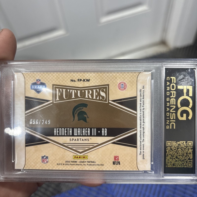 2022 Panini Legacy - Futures Patch Auto Kenneth Walker III # /249 (AU, MEM, RC) view 2