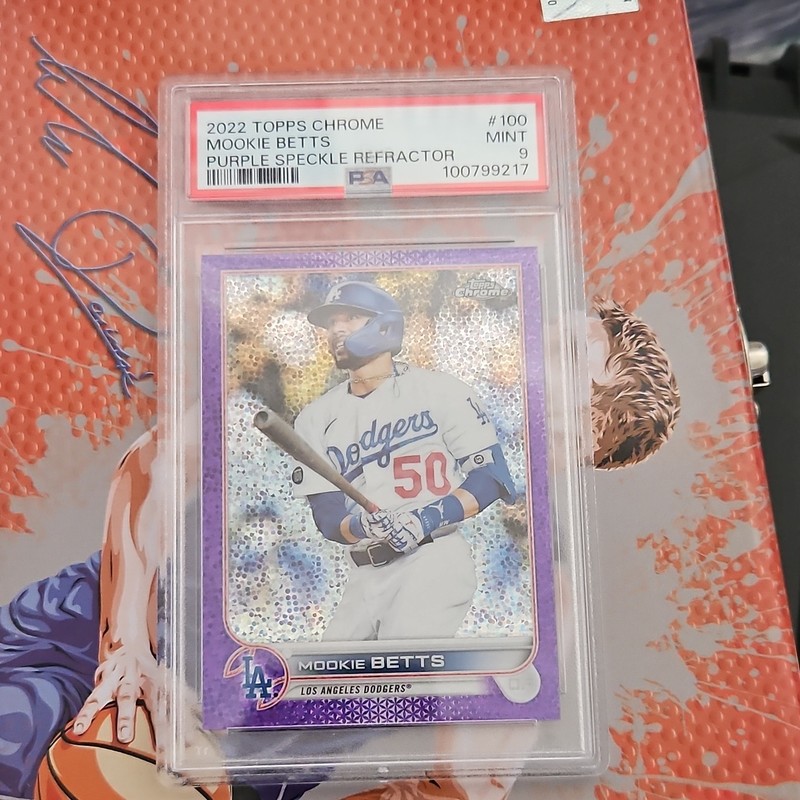 Topps 2022 Topps Chrome Mookie Betts #100 Purple Speckle Refractor /299 PSA 9