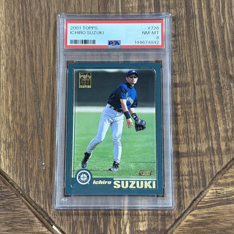 2001 Topps #726 Ichiro Suzuki Rookie Card PSA 8