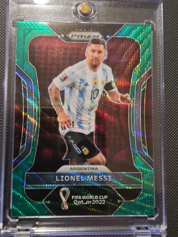 Lionel Messi Panini Prizm FIFA World Cup Qatar 2022 Green Wave Exclusive