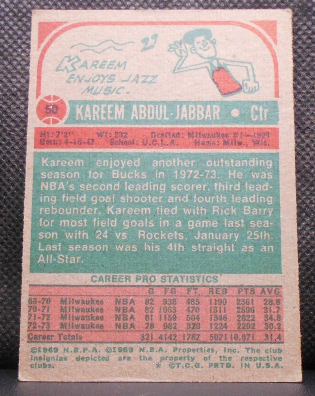 1973-74 Topps Set-KAREEM ABDUL-JABBAR Basketball Card#50 Lakers Bucks CENTERED view 2