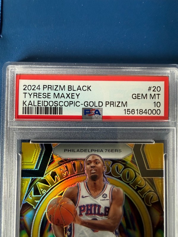 2024 Prizm Black Tyrese Maxey #20 Kaleidoscopic True Gold /10 PSA 10 76ers NBA view 2