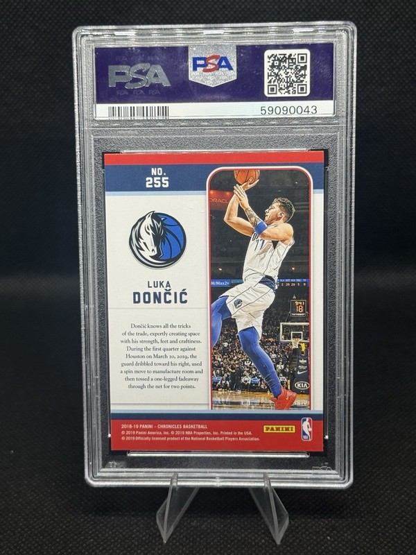 2018-19 Panini Chronicles Marquee Luka Dončić RC Mavericks NBA PSA 10 GEM MINT view 2