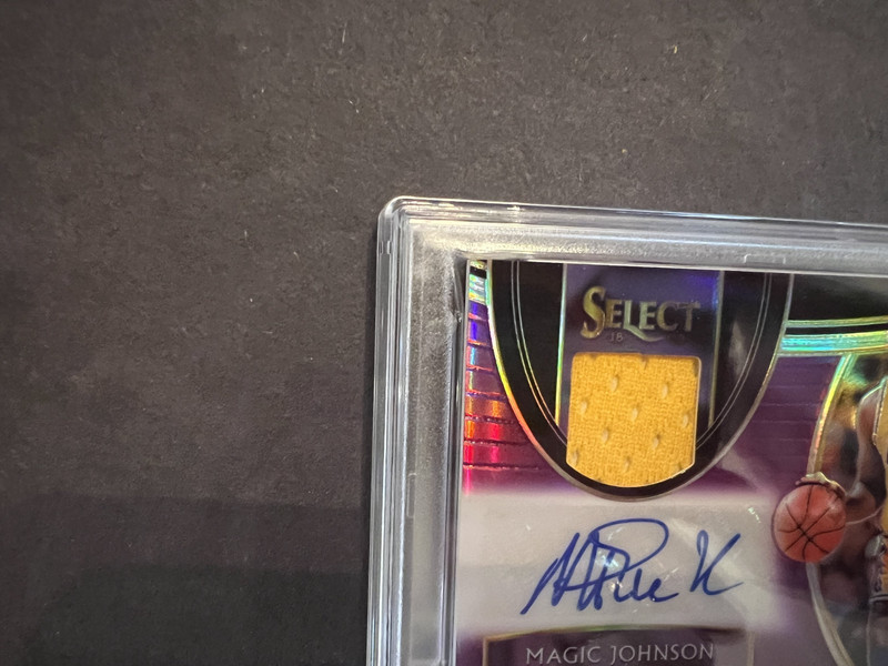 2019-20 Select Magic Johnson Auto Patch 32/65 Jersey Number 1/1 PSA 8 - Lakers view 2