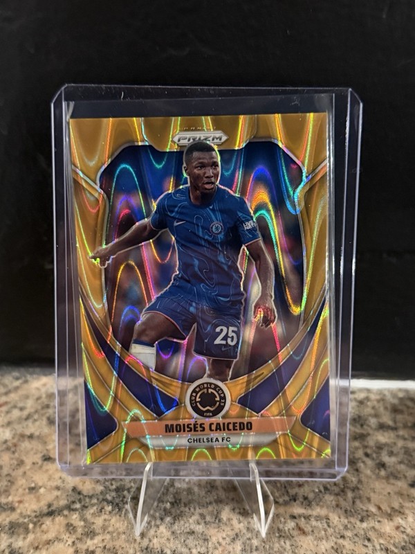 Moisés Caicedo Chelsea Club World Cup 2025 Gold Seismic Prizm /10