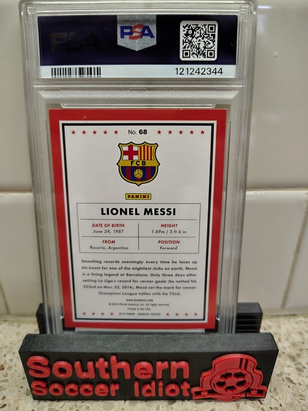 2015 Panini Donruss - Lionel Messi #68 Base PSA 9 ⚽🔥🐐 Barcelona  view 2
