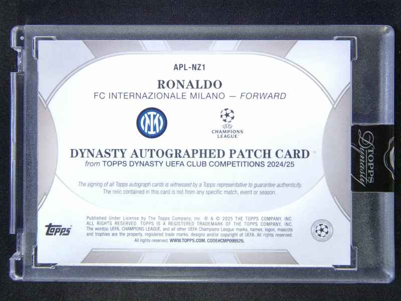 10/10 JSY# 1/1 2024-25 Topps Dynasty UEFA Ronaldo Patch Auto view 2