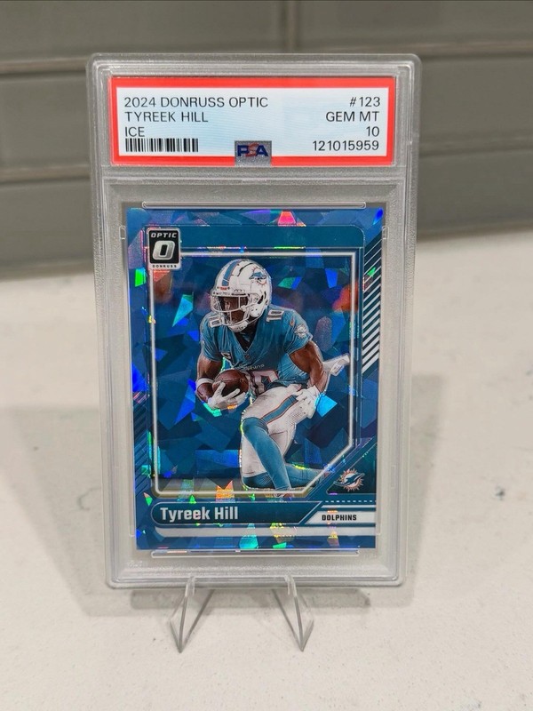 2024 Panini Donruss Optic - Tyreek Hill #123 Ice Prizm /15