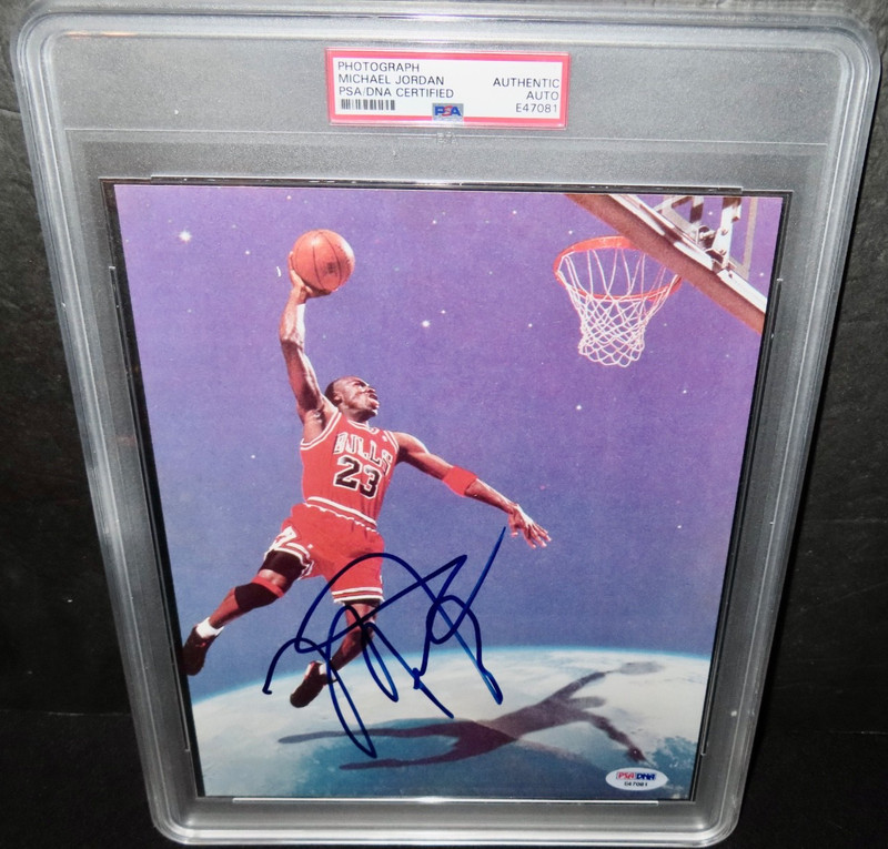 MICHAEL JORDAN AUTO SIGNED PHOTO PSA/DNA AUTHENTIC AUTOGRAPH 8.5X11  !
