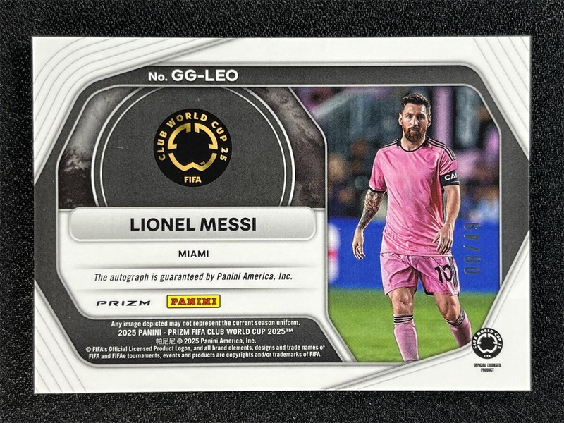 2025 Panini Prizm FIFA Club World Cup Lionel Messi Silver Global Graphs Auto /49 view 2