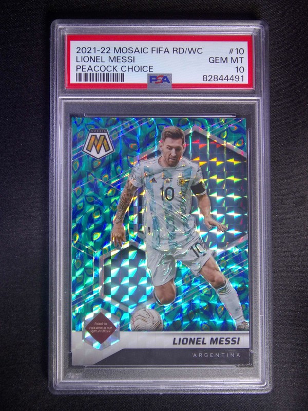 2021-22 Panini Mosaic FIFA World Cup Lionel Messi #10 Choice Peacock SSP PSA 10