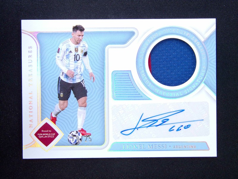 2022 Panini National Treasures World Cup Lionel Messi Argentina Patch Auto /25