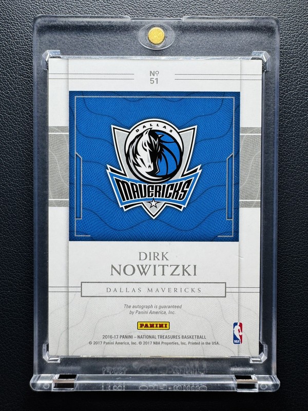 2016-17 Panini National Treasures Dirk Nowitzki #51 Portraits GOLD Auto /10 HOF view 2