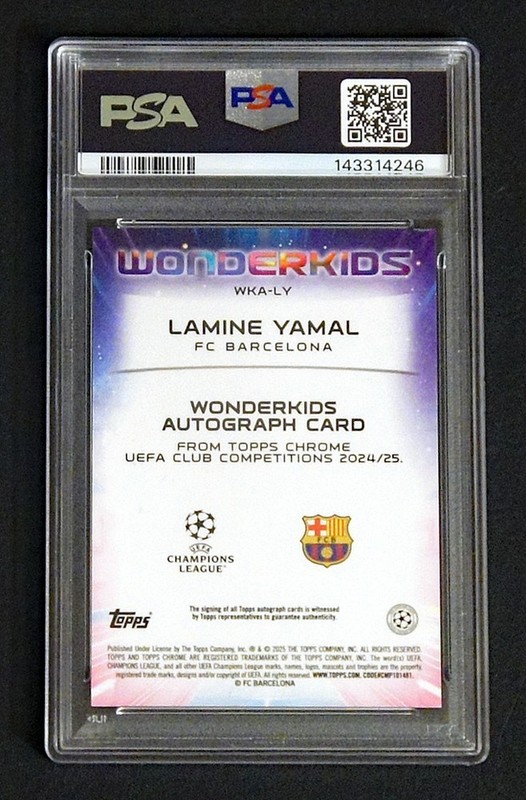 2024-25 Topps Chrome LAMINE YAMAL AUTO Wonderkids (World Cup Soccer) PSA 8 view 2