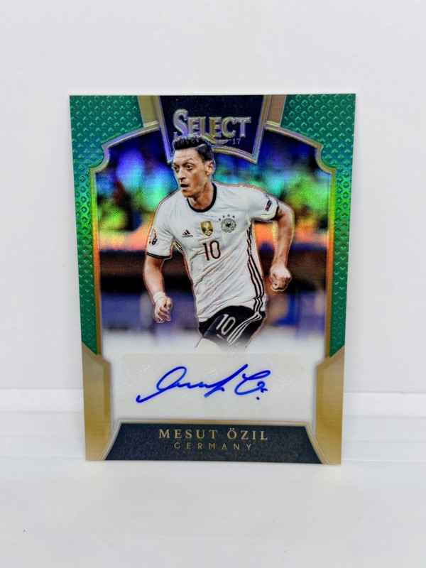 MESUT OZIL 2016-17 Select Signatures Green Prizm Auto /5 Germany #S-OZL