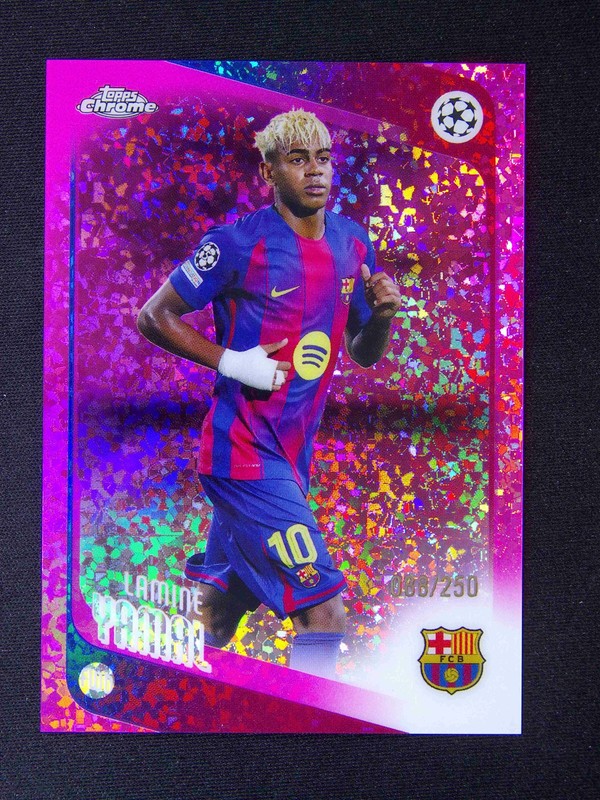 2025-26 Topps Chrome UEFA Lamine Yamal #10 Pink Mini-Diamonds /250