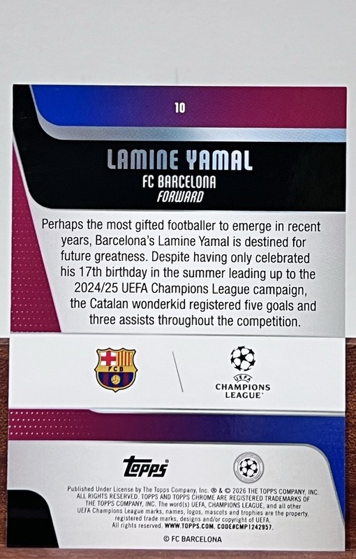 2025-26 Topps Chrome UEFA Lamine Yamal #10 Negative Refractor view 2