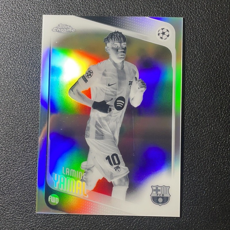 2025-26 Topps Chrome UEFA Lamine Yamal #10 Negative Refractor