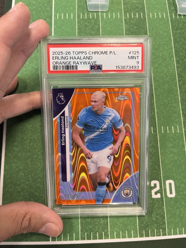 erling haaland 11/25 2025-26 Topps Chrome Orange Ray wave