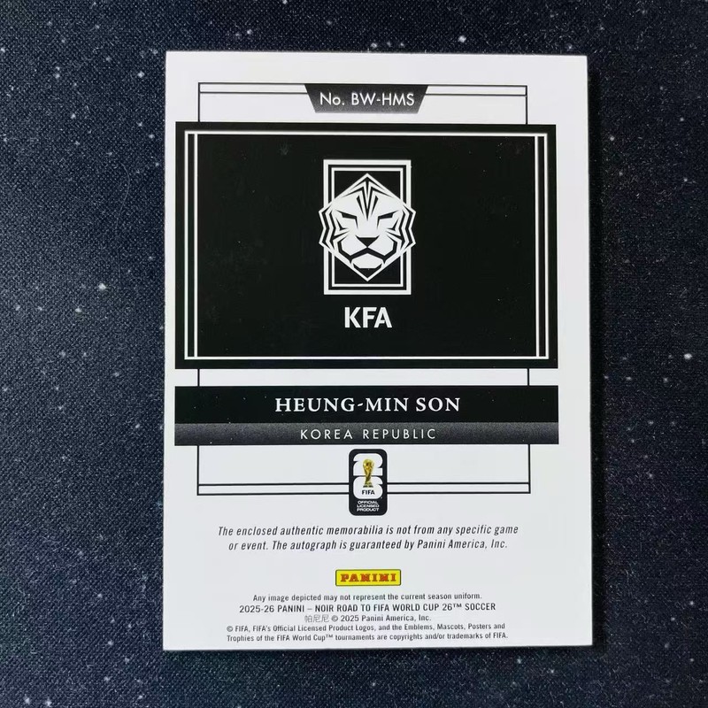 5/5≈1/1 2025-26 Panini Noir FIFA World Cup Heung-Min Son Black&White Patch Auto view 2