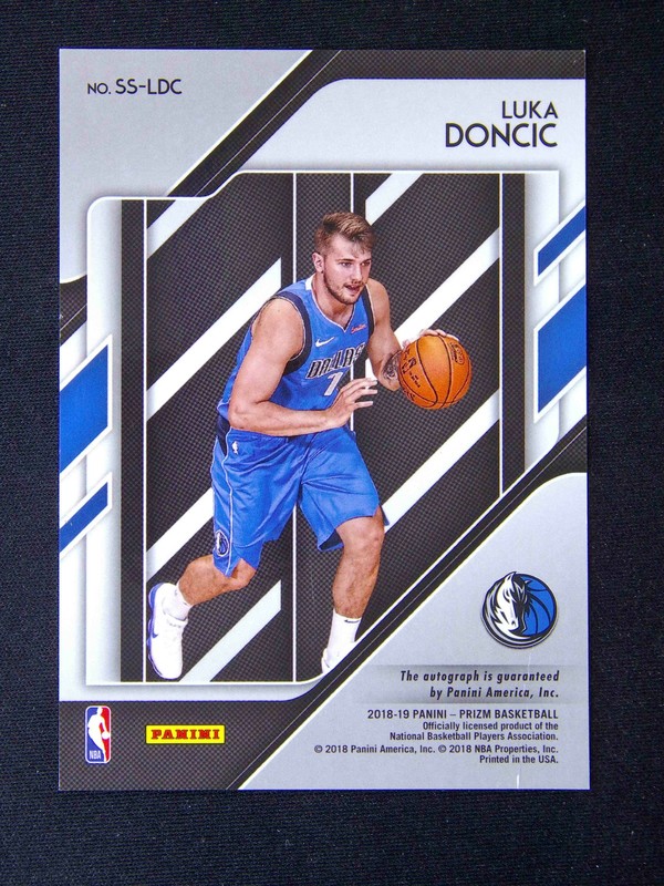 2018-19 Panini Prizm Luka Doncic RC Rookie Sensational Signatures Auto view 2